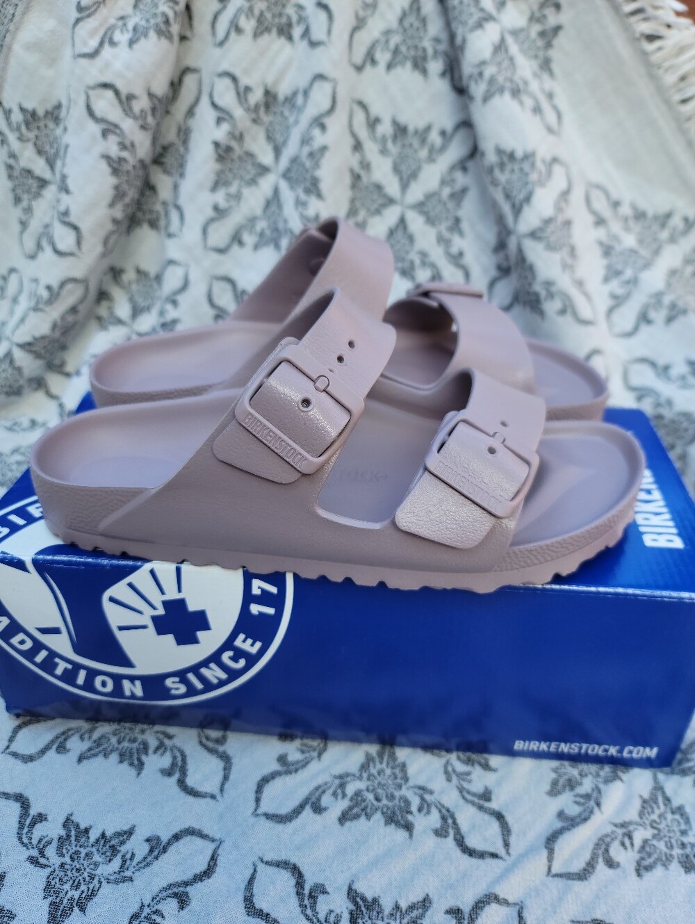 !NWT! Birkenstock Arizona EVA Sandals in Lavander 38